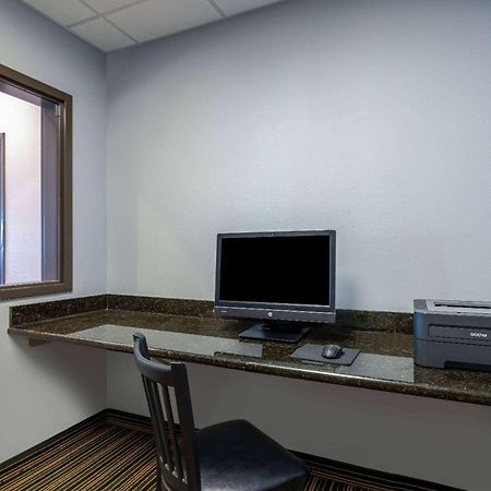 Baymont By Wyndham Rapid City Exterior photo