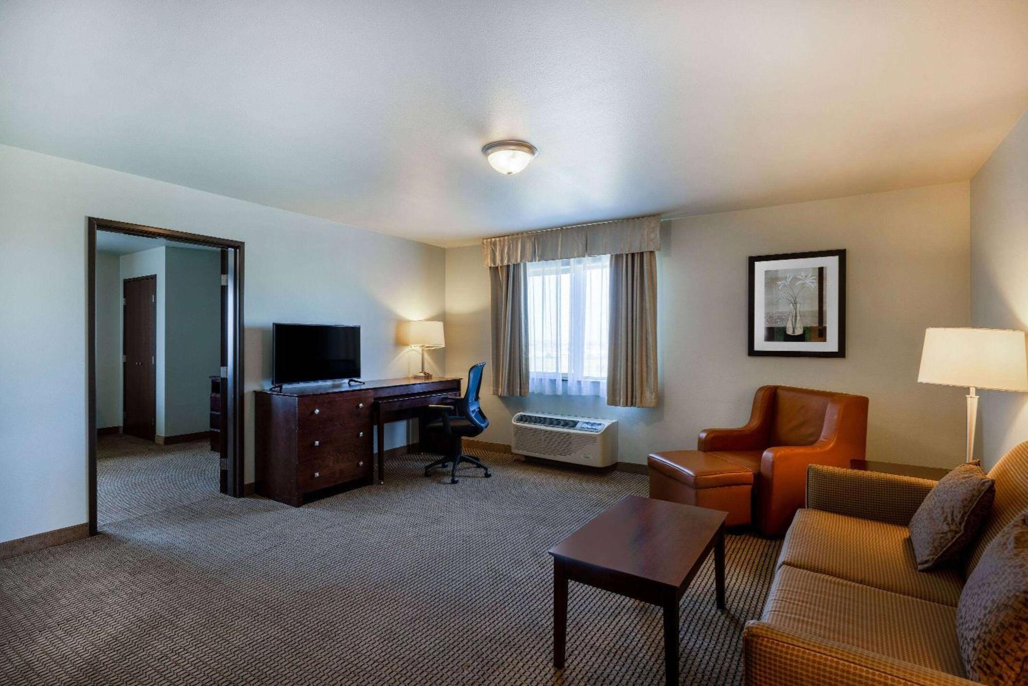 Baymont By Wyndham Rapid City Exterior photo