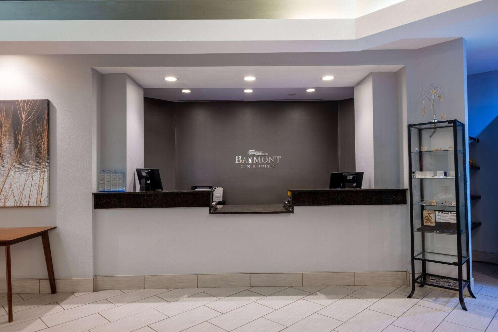 Baymont By Wyndham Rapid City Exterior photo